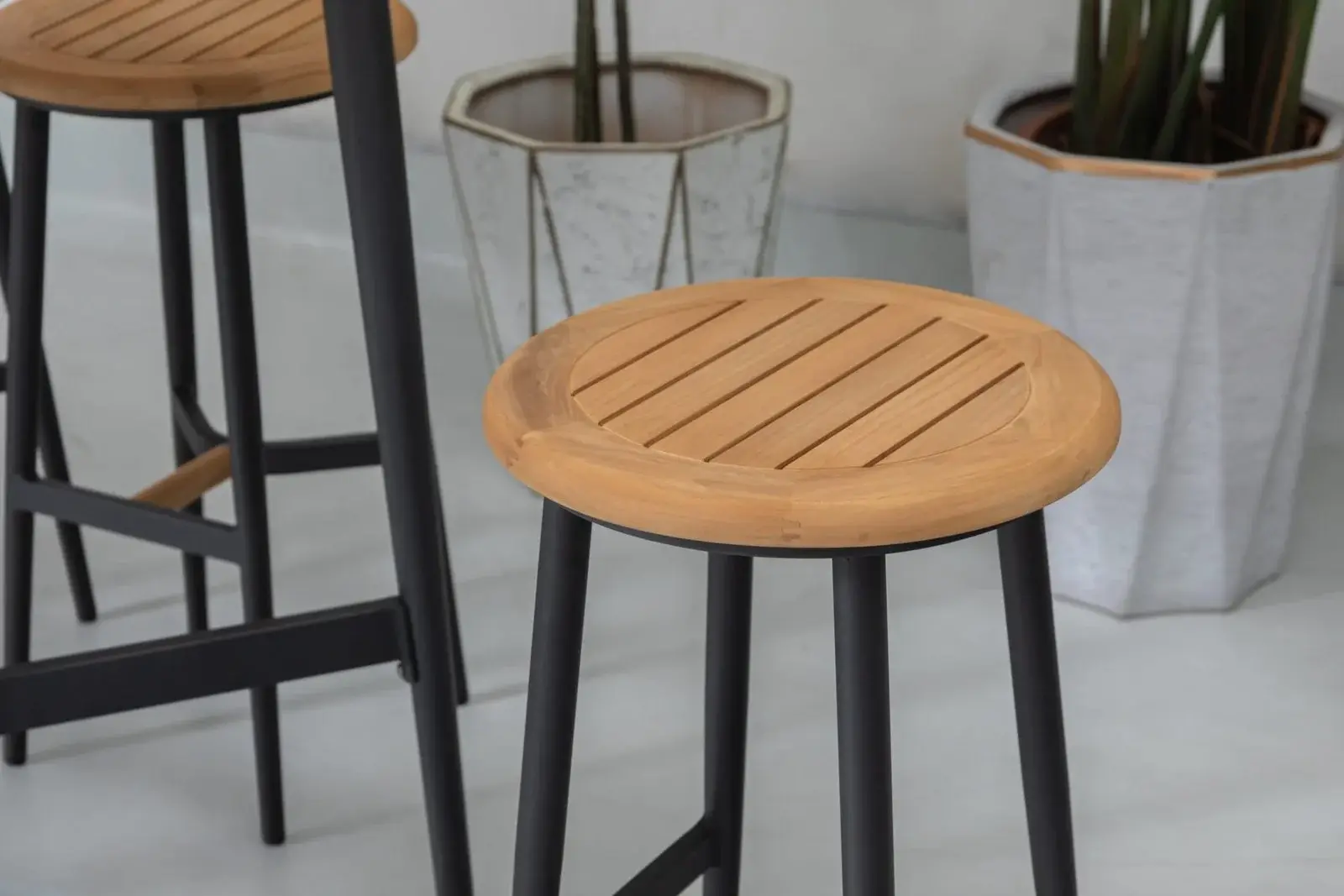 Bella Teak Bar Stool — Outdoor Dining Set outdoor furniture, view 3 | KCK.Outdoor