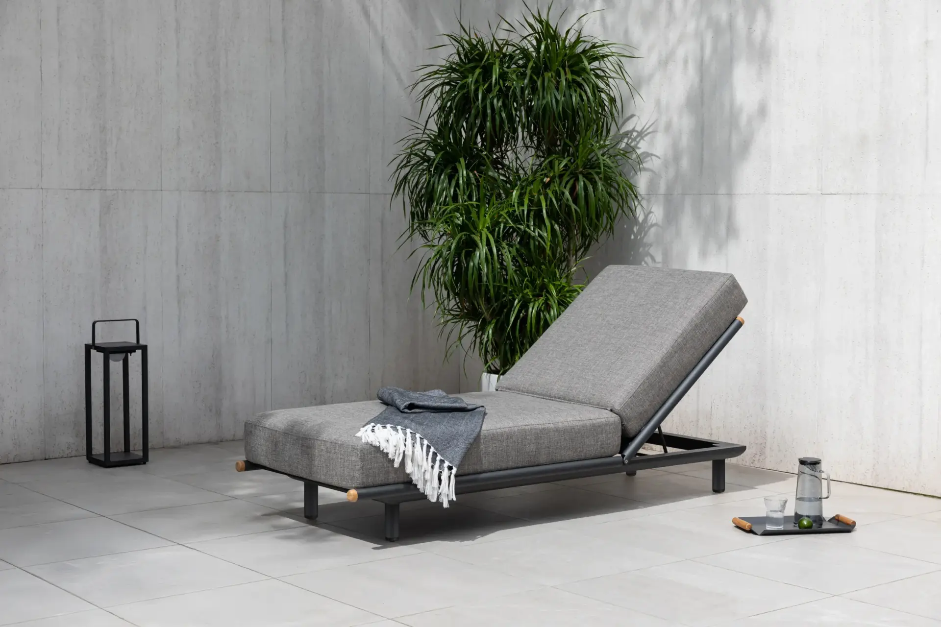 Astrid Outdoor Sunlounger — premium outdoor The Lounge Set | KCK.Outdoor